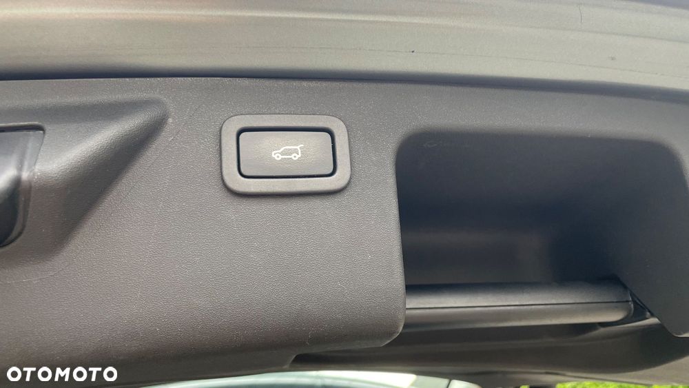 Land Rover Discovery Sport - 16
