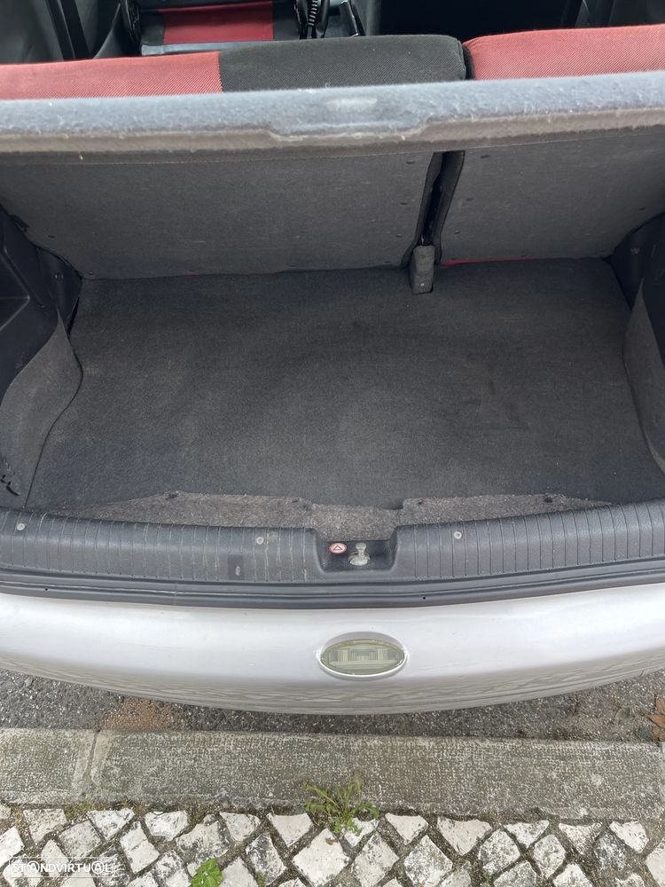 Opel Corsa 1.5 TD - 10