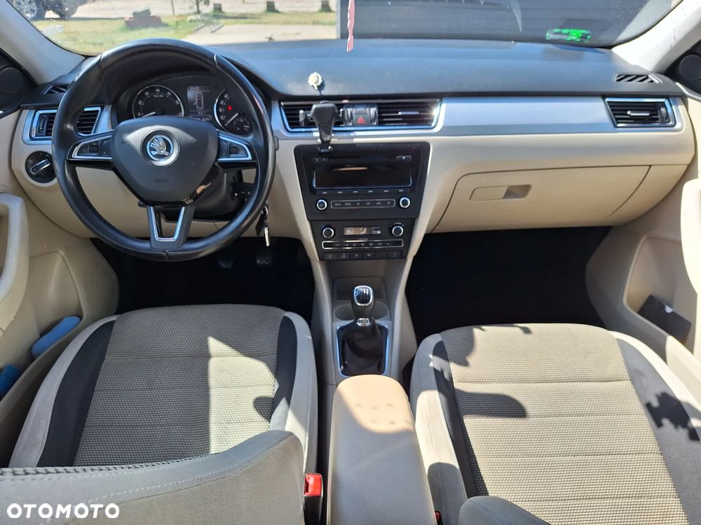 Skoda RAPID 1.2 TSI Elegance - 6