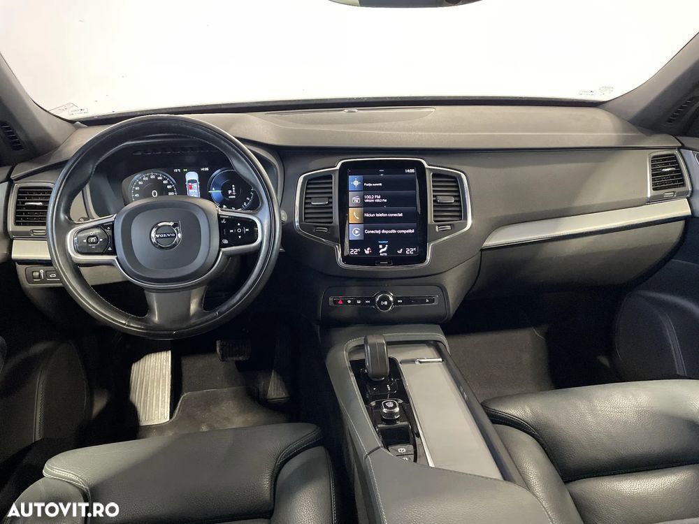 Volvo XC 90 - 9