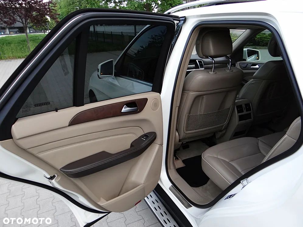 Mercedes-Benz ML 350 BlueTEC 4MATIC 7G-TRONIC - 35