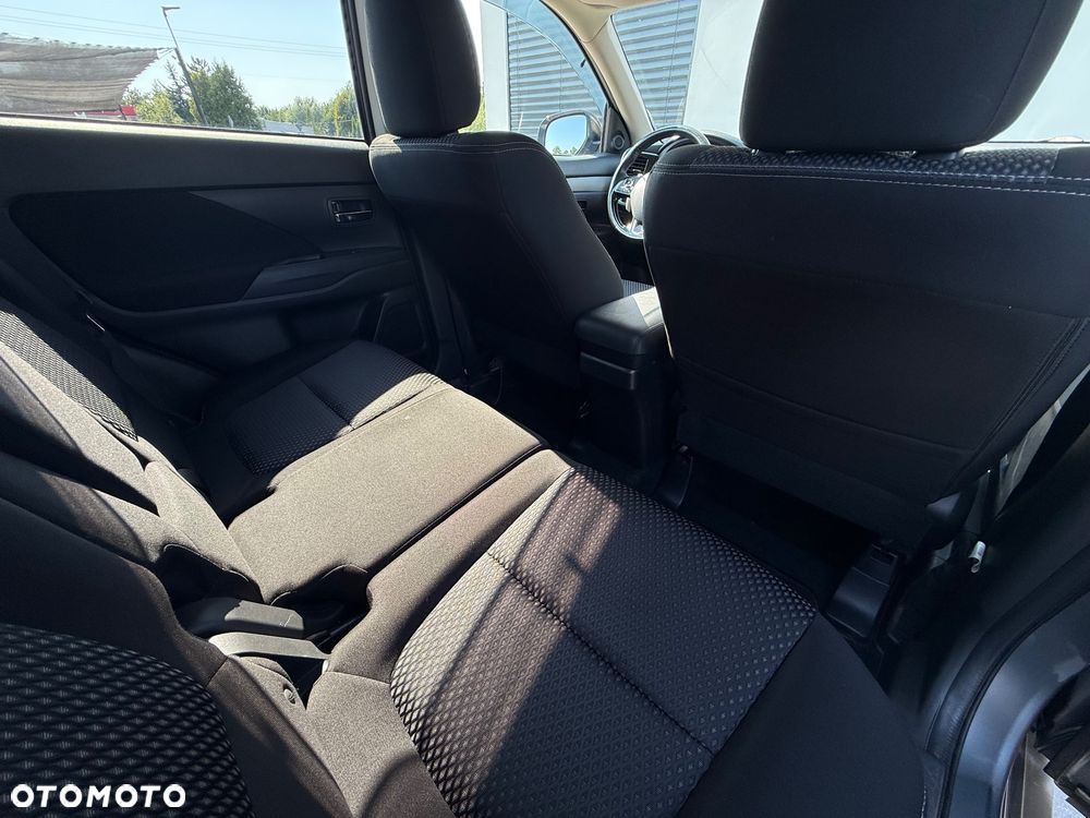 Mitsubishi Outlander 2.0 2WD CVT Active - 29