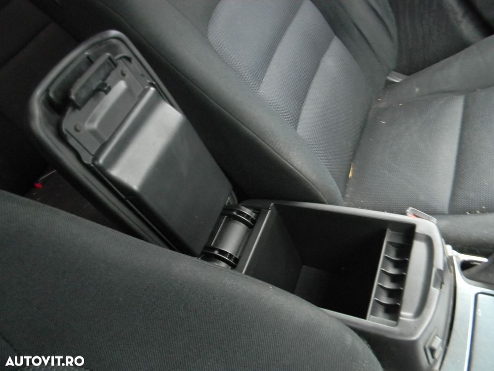 Dezmembrari  Mazda 6 (GG)  2002  > 2008 2.0 DI Motorina - 19