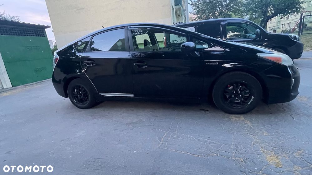 Toyota Prius 1.8 HSD Premium - 4