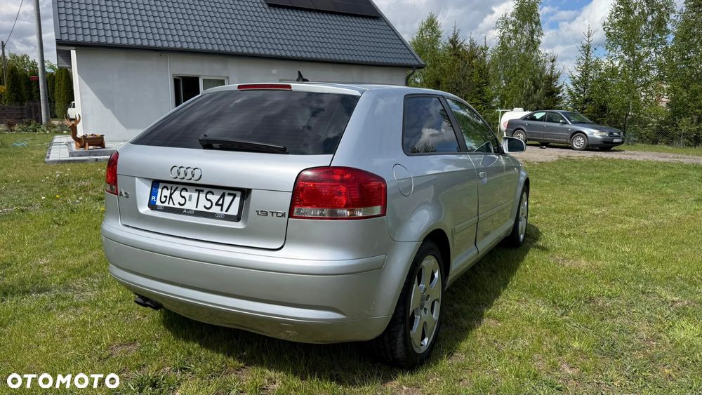 Audi A3 3-drzwiowe 1.9 TDI Ambiente - 3
