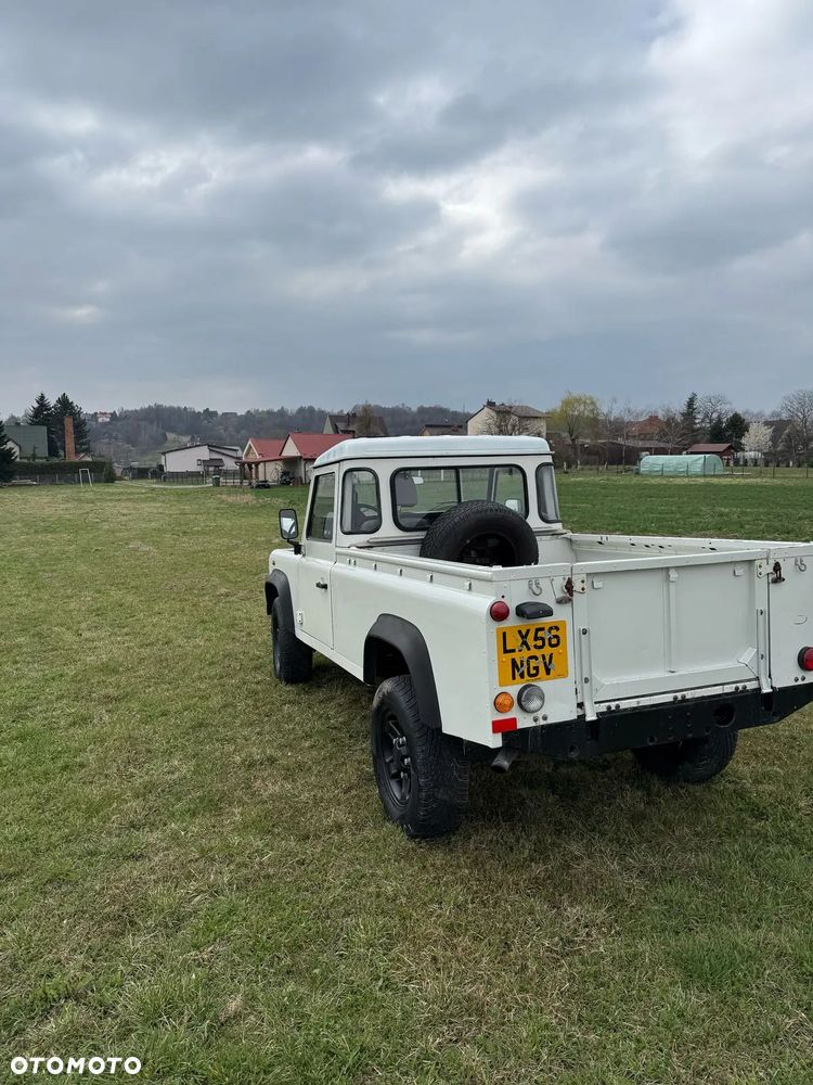 Land Rover Defender - 10