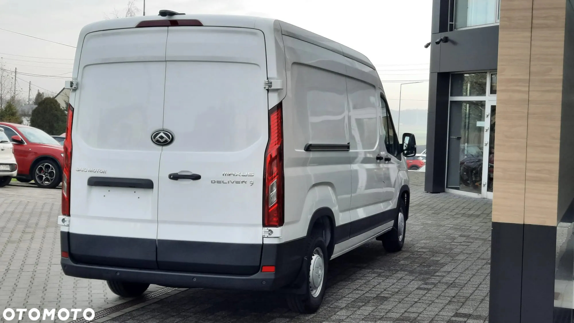 Maxus DELIVER 9 - 6