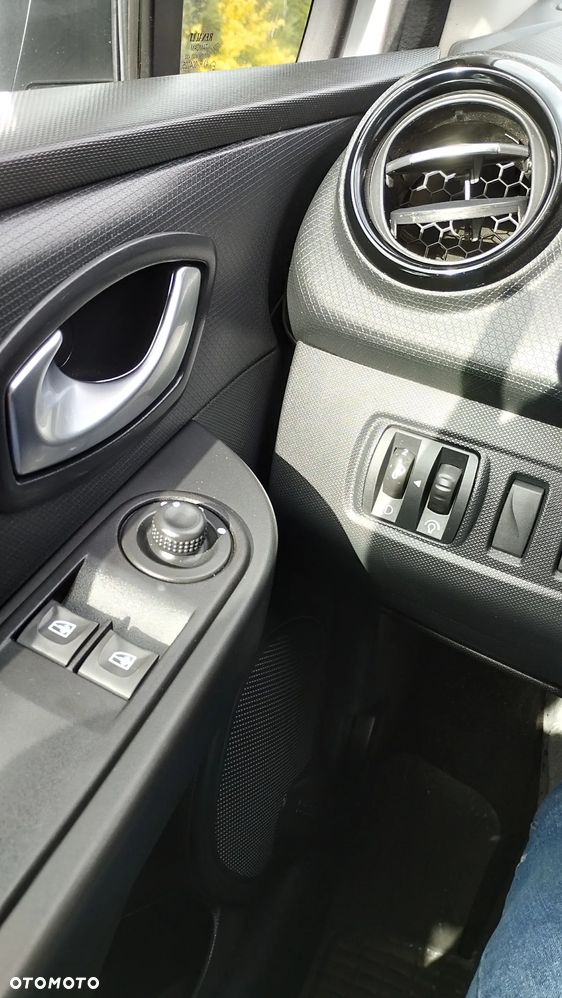 Renault Clio 1.2 16V Dynamique - 17