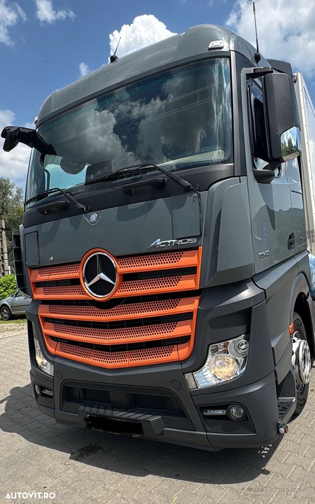 Mercedes-Benz Actros - 3
