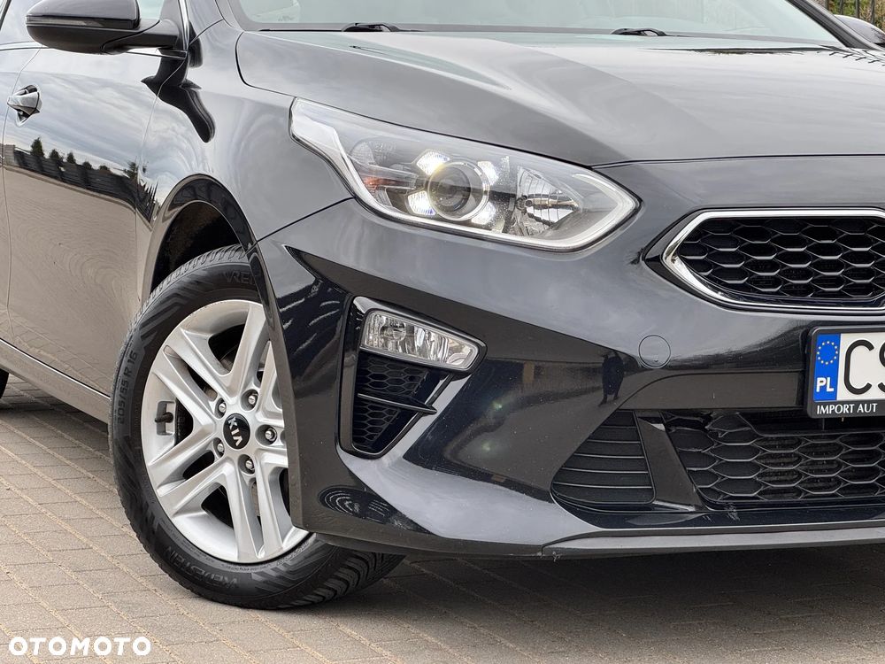 Kia Ceed 1.6 CRDi Eco-Dynamics+ (48V Mild-Hybrid) DCT7 Vision - 26