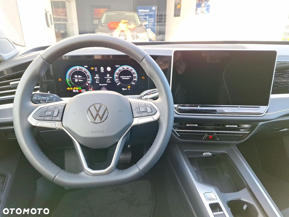 Volkswagen Passat - 13