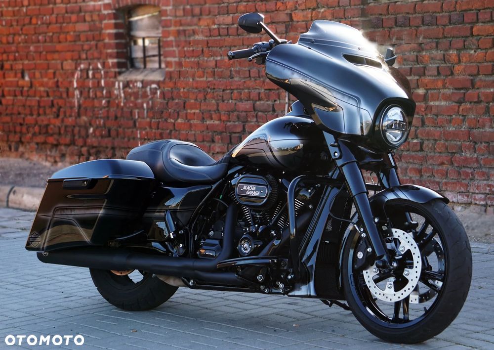Harley-Davidson Touring Street Glide - 4