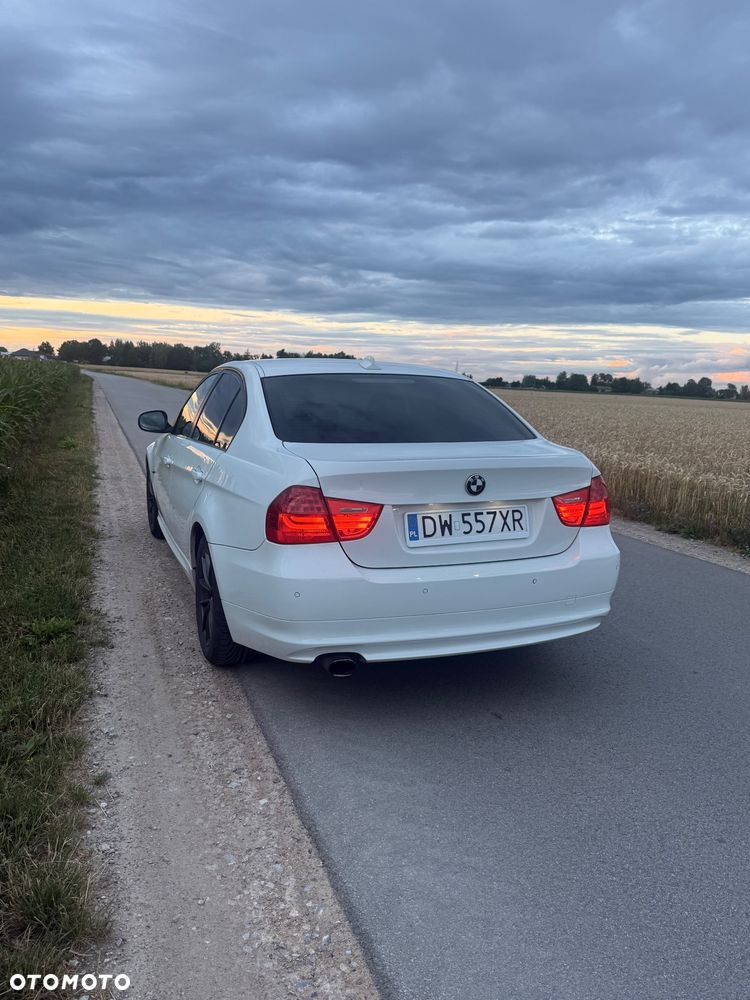 BMW Seria 3 318d - 5
