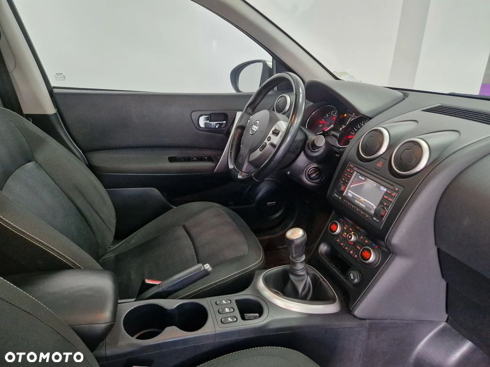 Nissan Qashqai+2 - 18