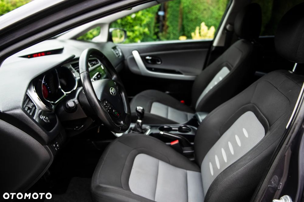 Kia Ceed 1.6 GDI ISG Vision - 18