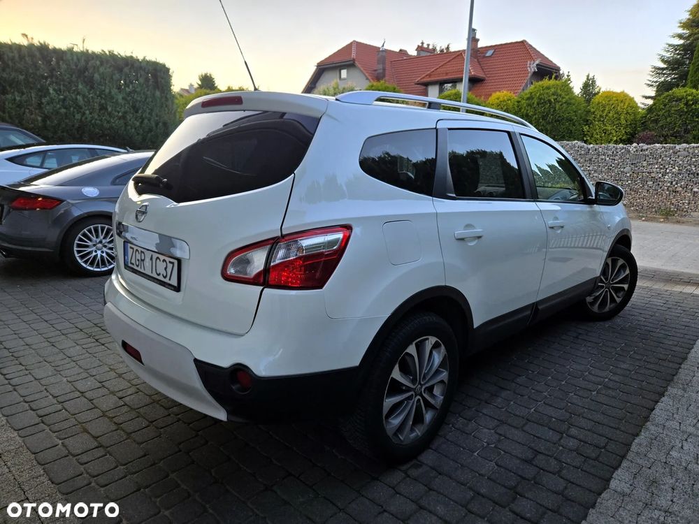 Nissan Qashqai+2 - 4