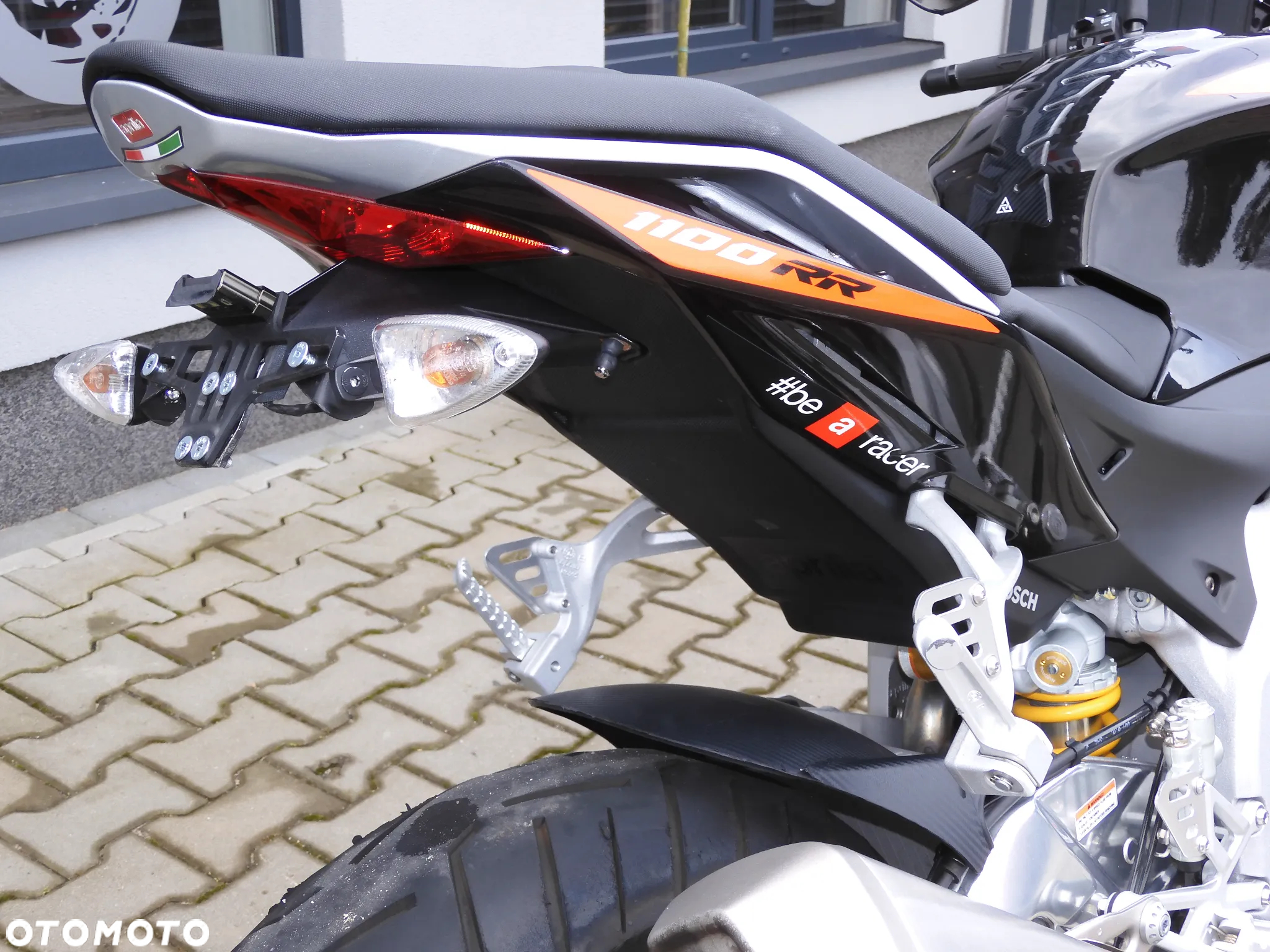 Aprilia Tuono - 9