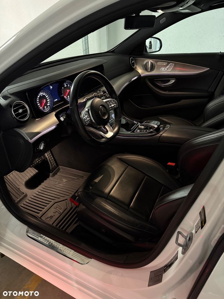 Mercedes-Benz Klasa E 220 d 4-Matic 9G-TRONIC - 21