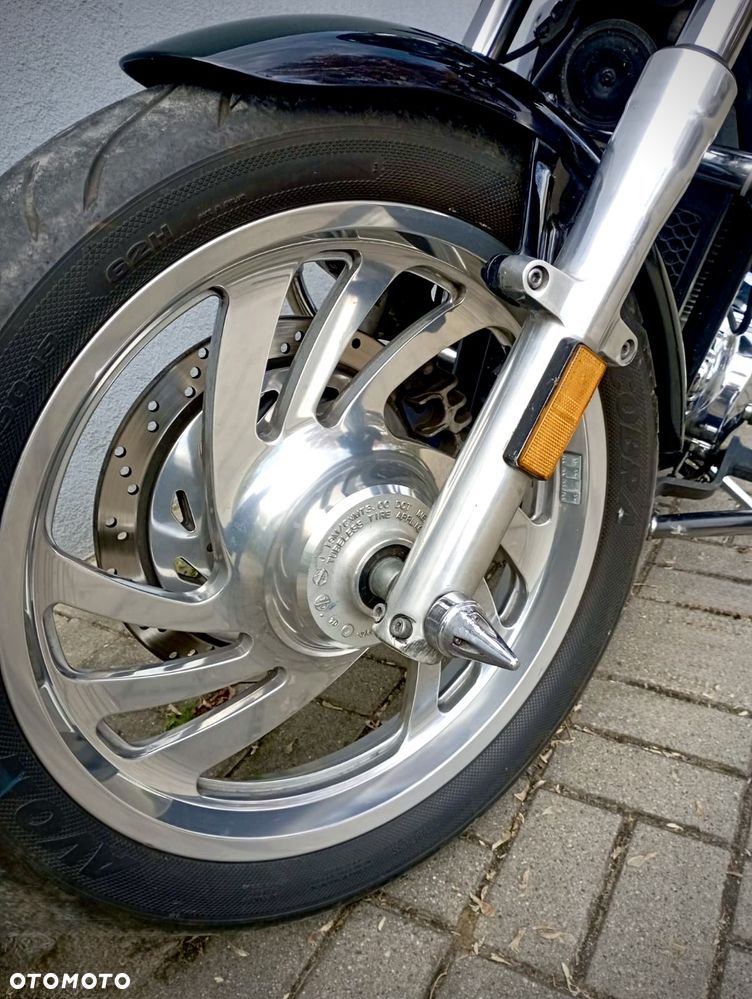 Honda VTX - 11