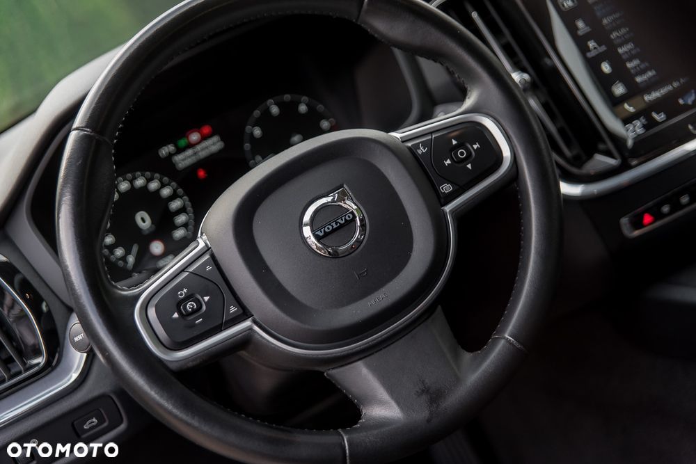 Volvo V60 D3 Drive-E Momentum - 19