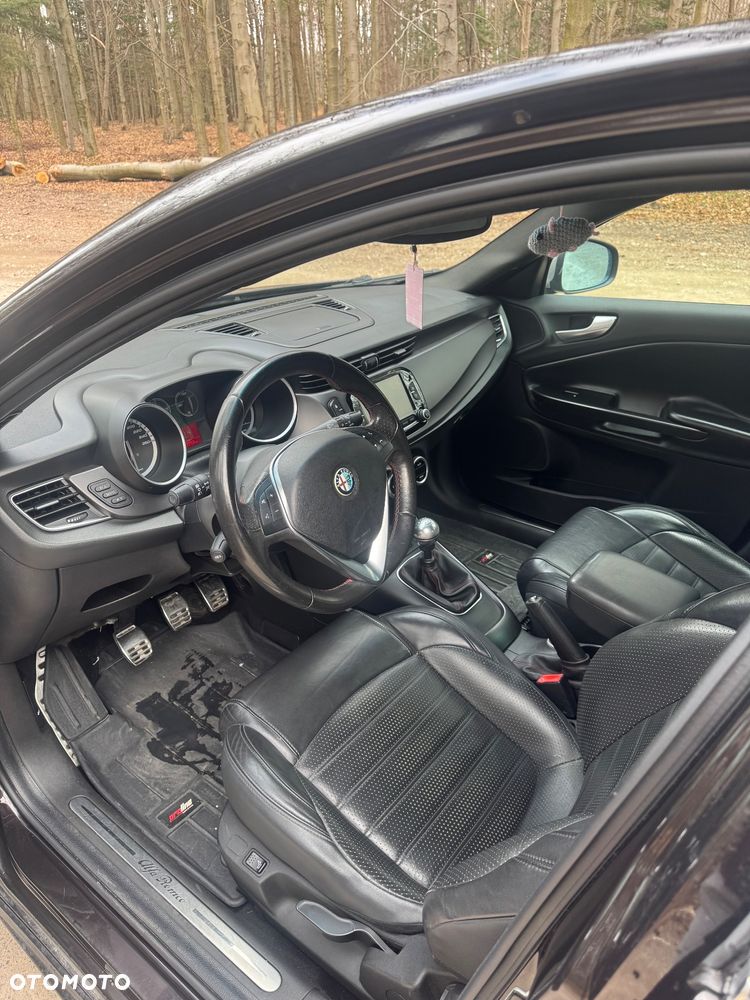 Alfa Romeo Giulietta 2.0 JTDM Exclusive - 8