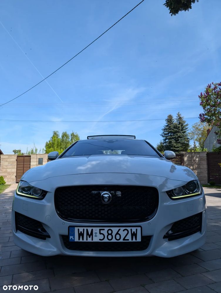 Jaguar XE - 6
