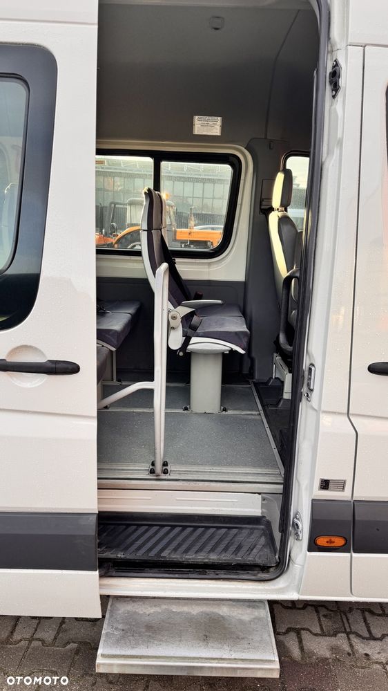 Volkswagen Crafter / 23 miejsca / Cena:69000 zł netto - 6