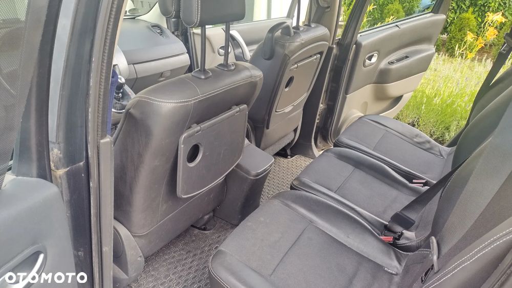Renault Scenic - 8