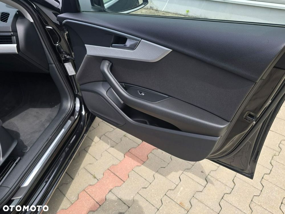 Audi A4 Limousine - 19