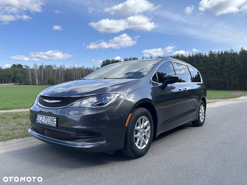 Chrysler Pacifica - 26