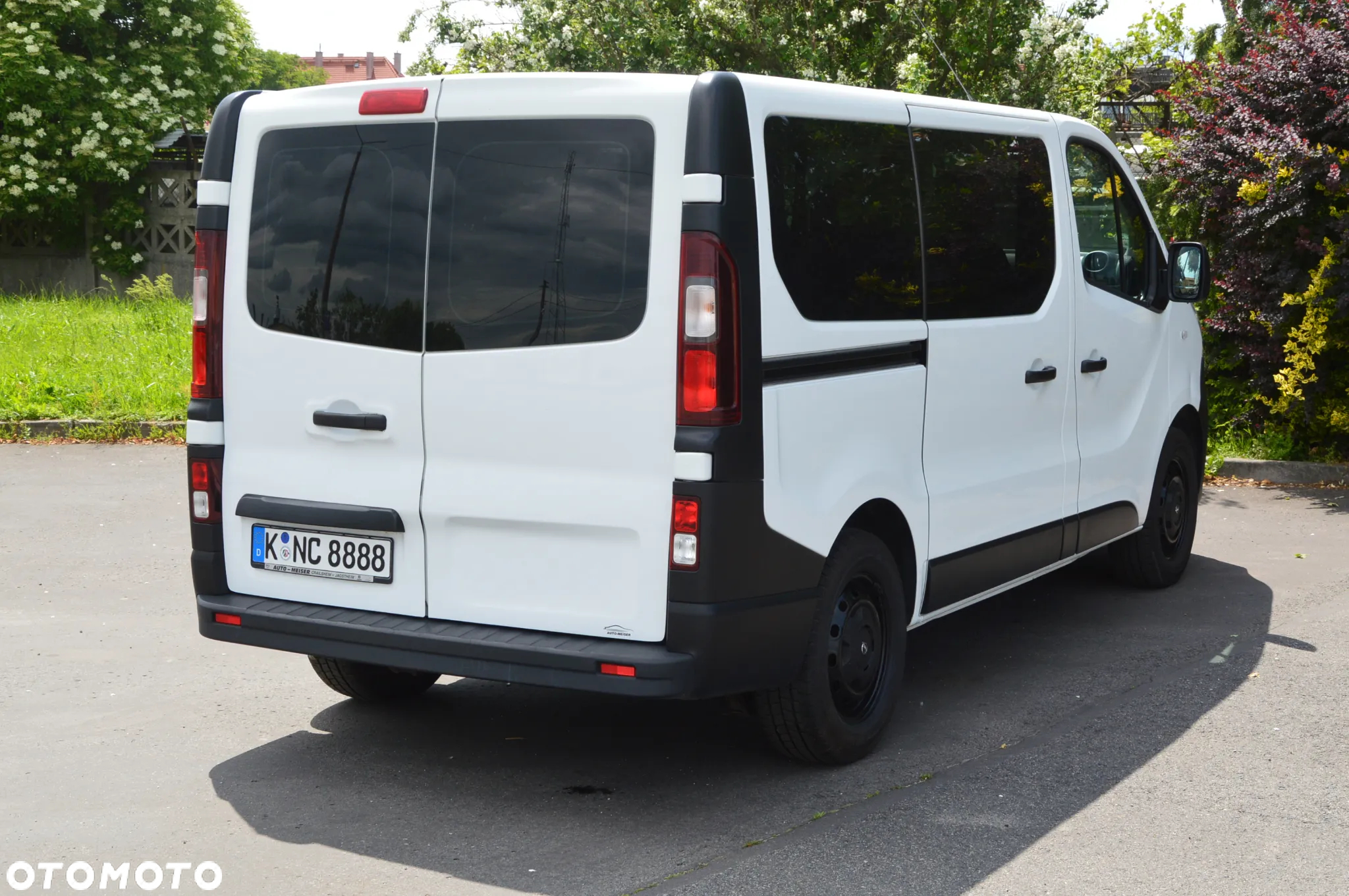 Opel Vivaro 1.6 D (CDTI) L2H1 - 11