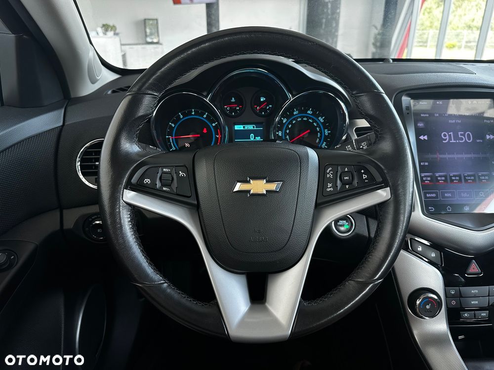 Chevrolet Cruze - 30