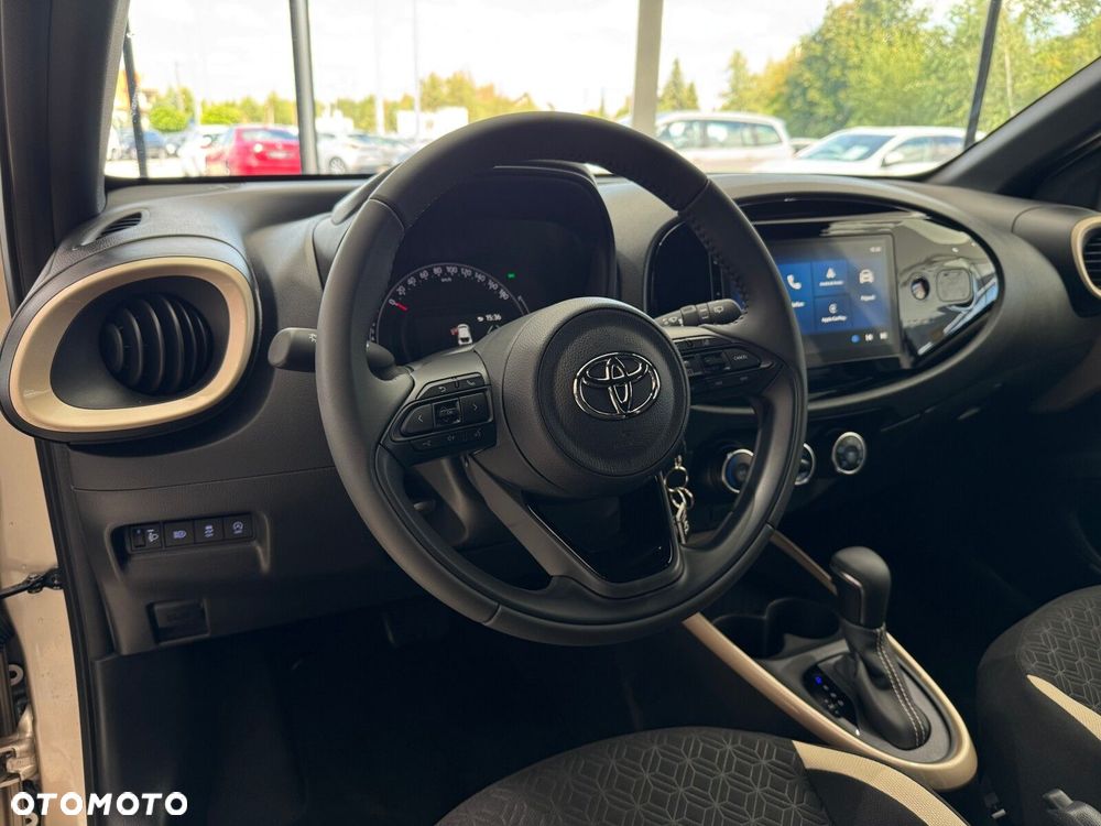 Toyota Aygo X - 8