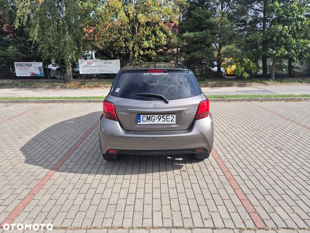 Toyota Yaris 1.0 Premium EU6 - 5
