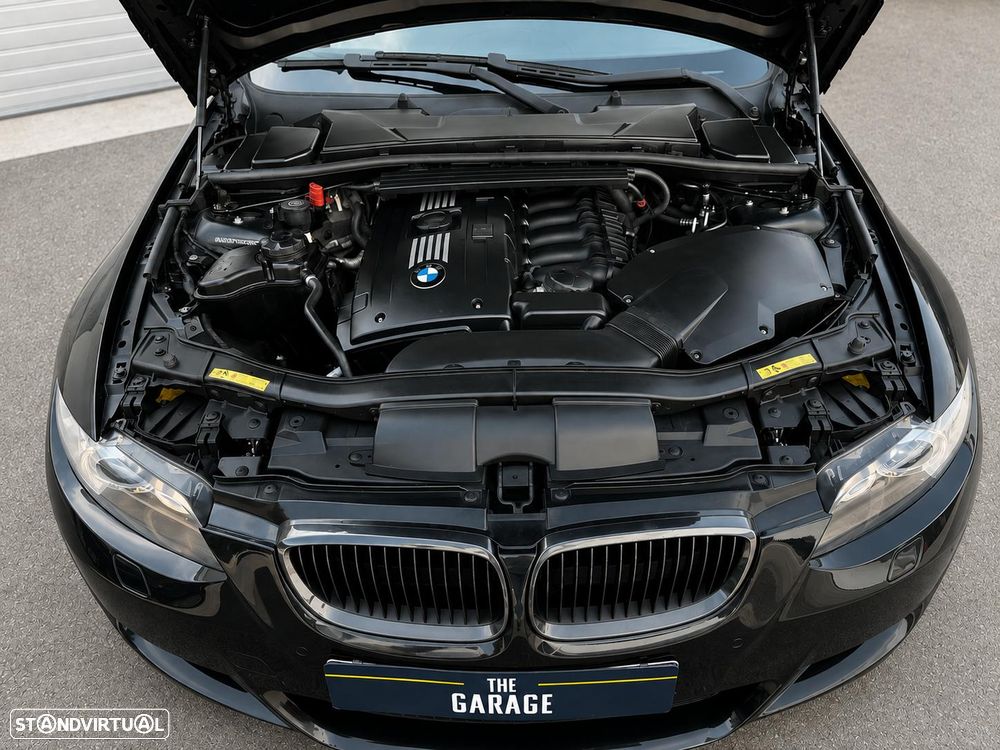 BMW 330 i Auto - 27