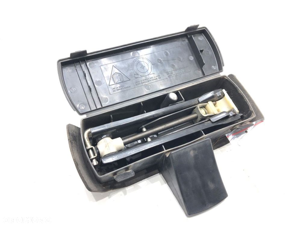 LEWAREK - PODNOŚNIK - 59.00 PLN - AIXAM CROSSLINE 2012 - 2016 0.4 4 kW [5 KM] olej napędowy 2012 - - 3