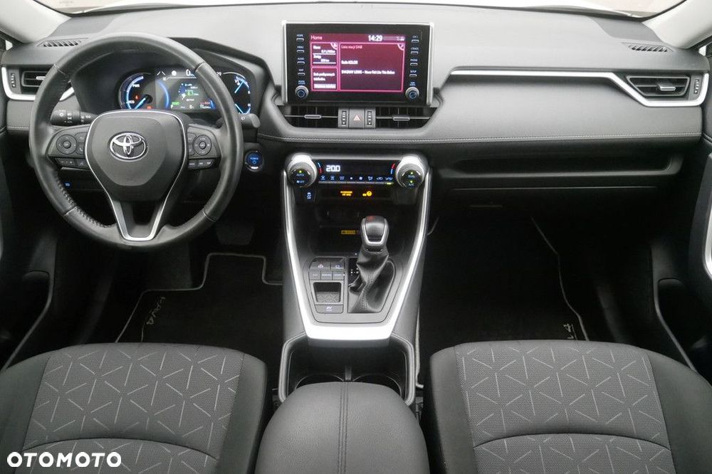 Toyota RAV4 - 8