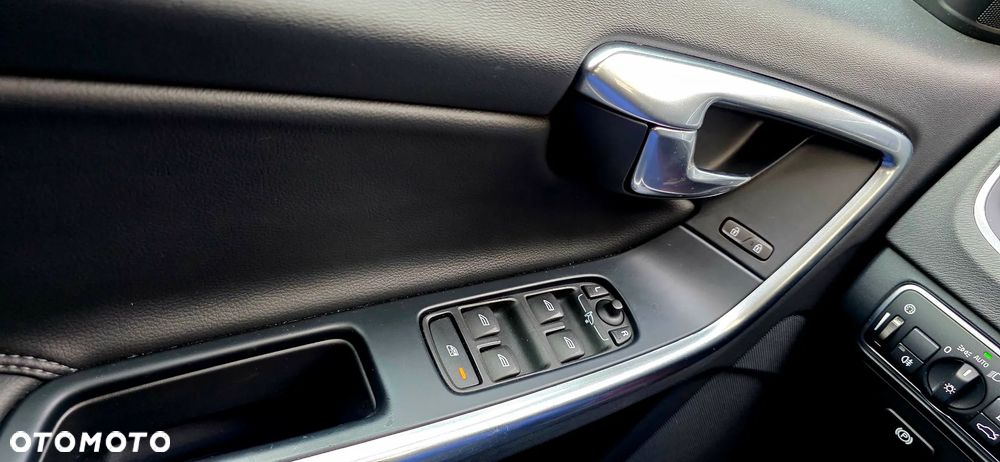 Volvo V60 D3 Kinetic - 12