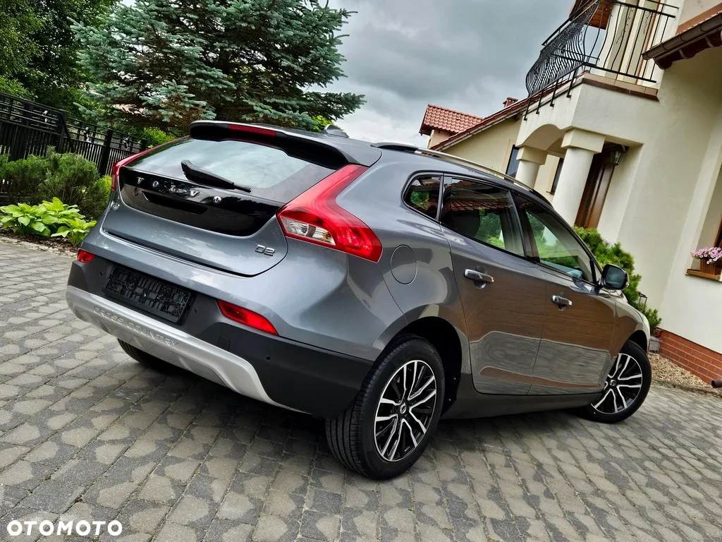 Volvo V40 Cross Country - 7