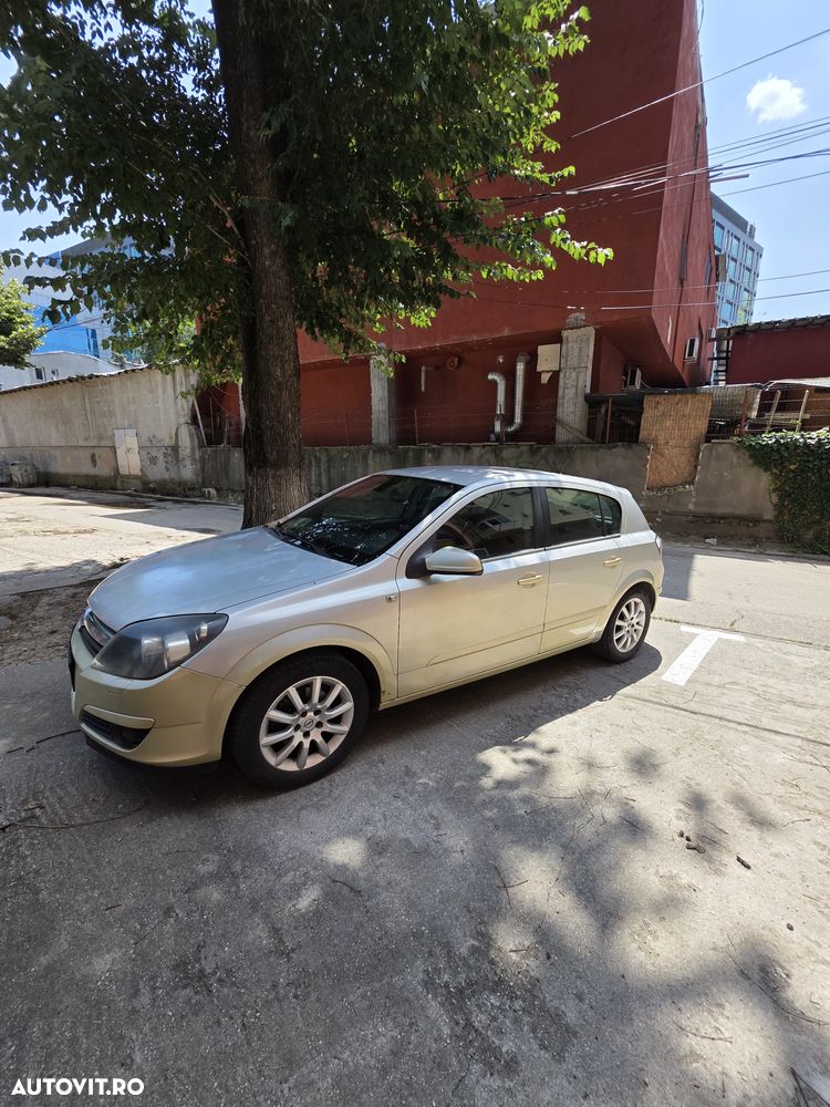 Opel Astra 1.7 CDTi Cosmo - 2