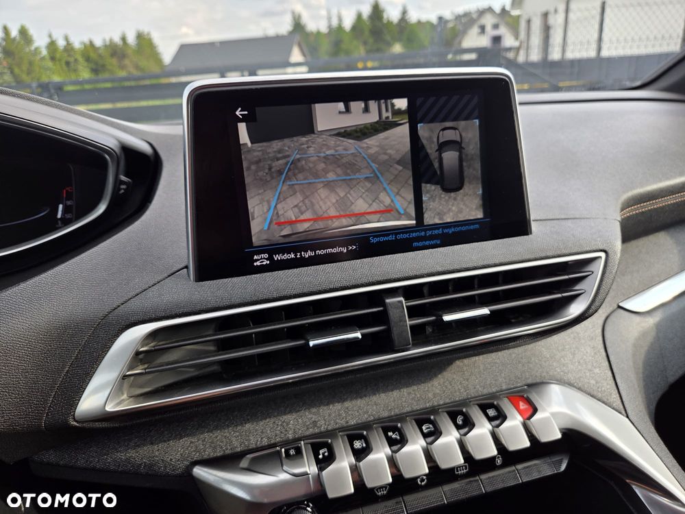 Peugeot 3008 1.2 PureTech GPF Allure S&S - 6