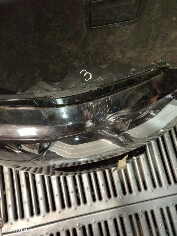 Farol Frente Direito / Otica Direita Renault Megane Iv Hatchback (B9a/ - 8