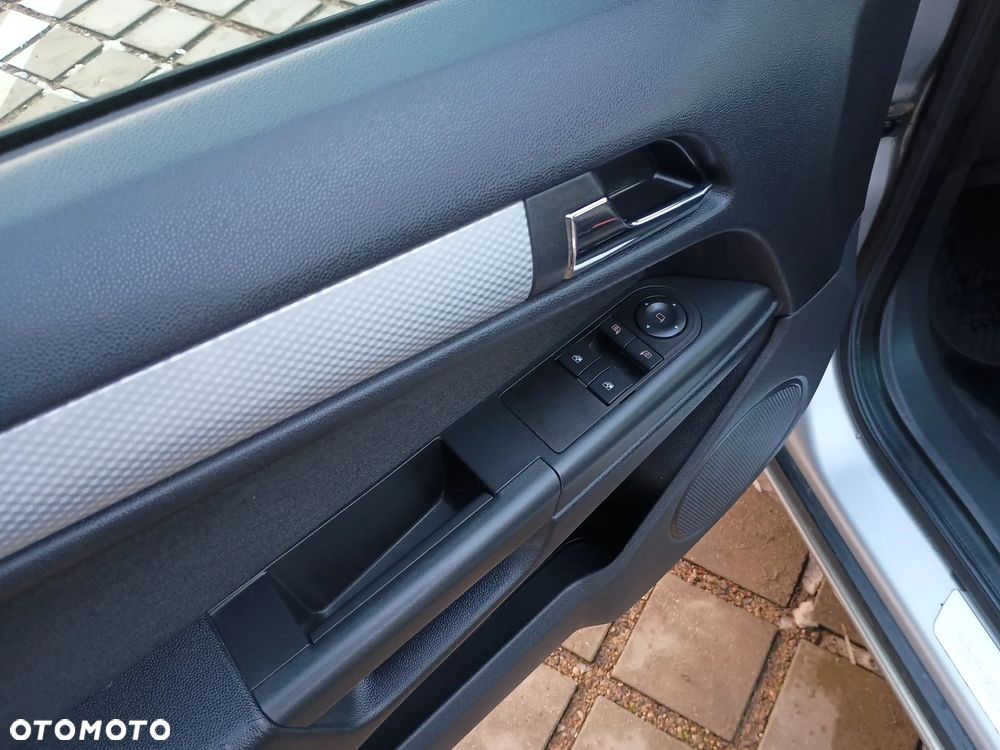 Opel Astra 1.8 16V Coupe - 19