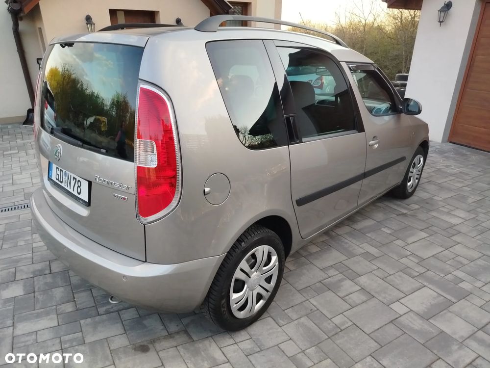 Skoda Roomster 1.6 16V Comfort PLUS EDITION - 3