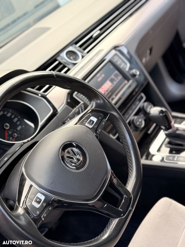 Volkswagen Passat Variant 2.0 TDI DSG 4Motion Highline - 10