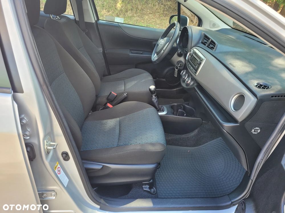 Toyota Yaris 1.0 Sol - 11
