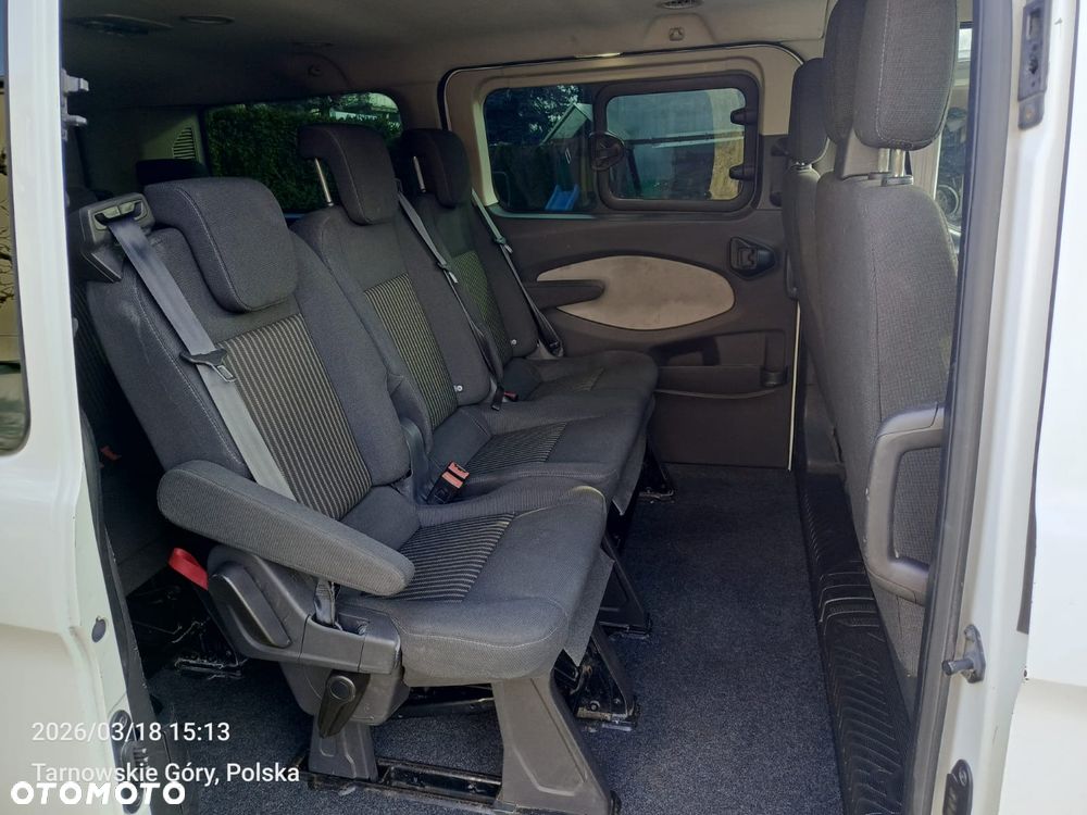 Ford Tourneo Custom - 11