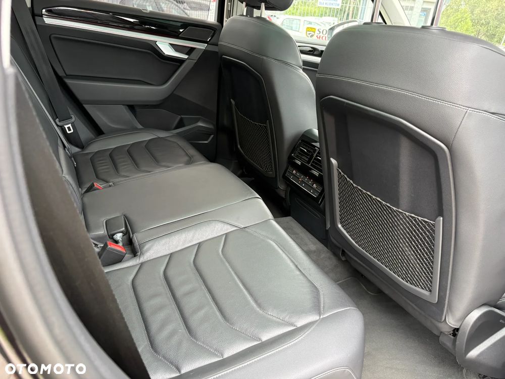 Volkswagen Touareg 3.0 V6 TDI SCR 4Mot - 32
