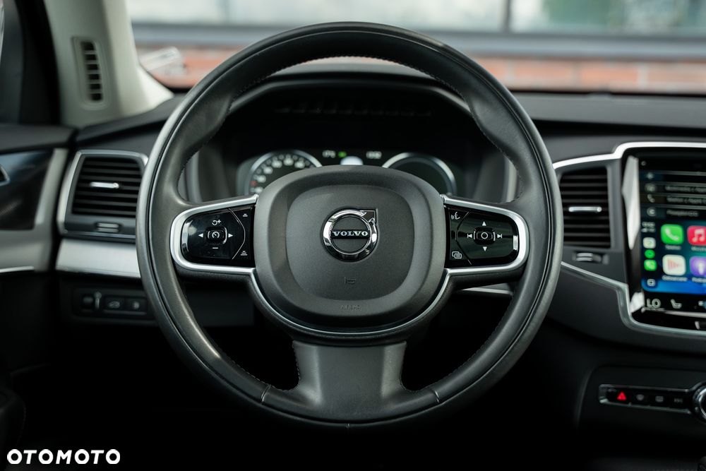 Volvo XC 90 - 30