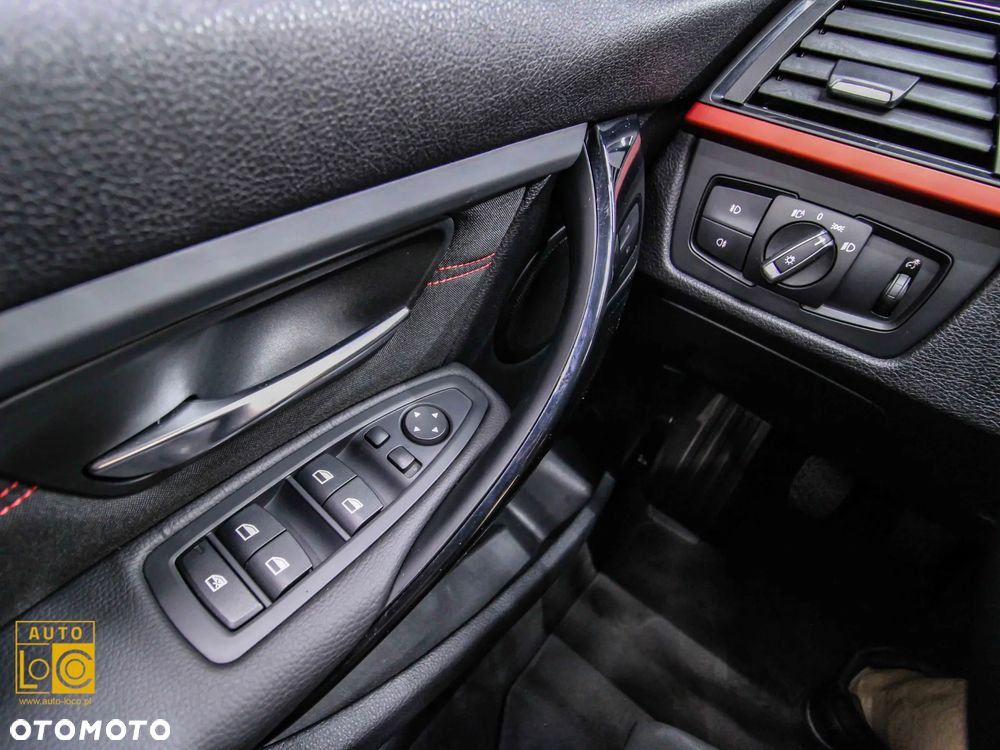 BMW Seria 3 320i M Sport - 26